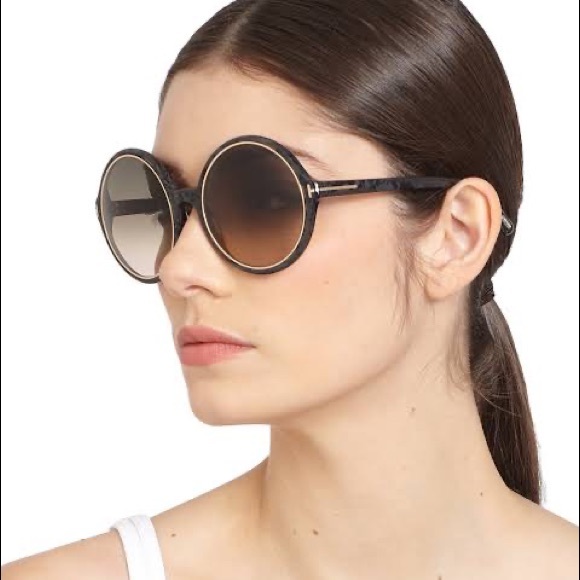 Tom Ford Accessories - Tom Ford "Carrie" Oversized Sunglasses 🏷